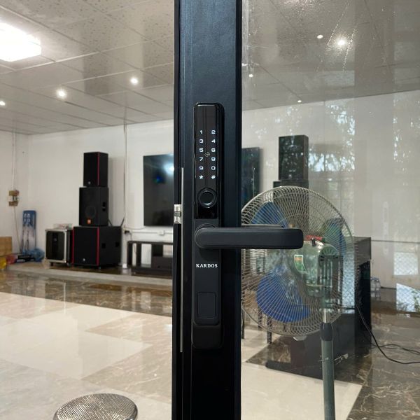 Khóa cửa vân tay Kardos SmartLock A109 Đen - phụ kiện