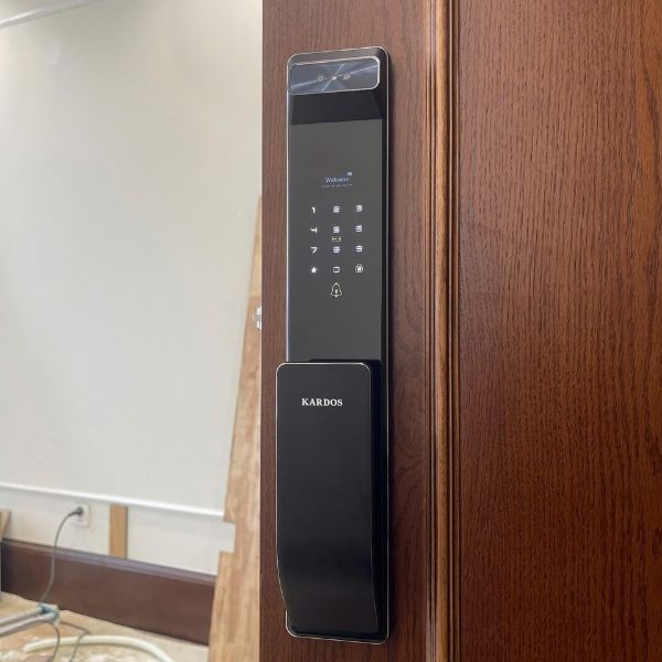 Khóa cửa vân tay Kardos SmartLock A8 Plus CNC Đen Face ID 3D - thông số kỹ thuật