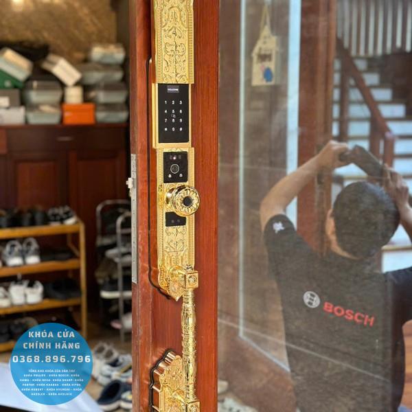 Khóa cửa vân tay tân cổ điển Avolock AC997 FaceID Gold - phụ kiện
