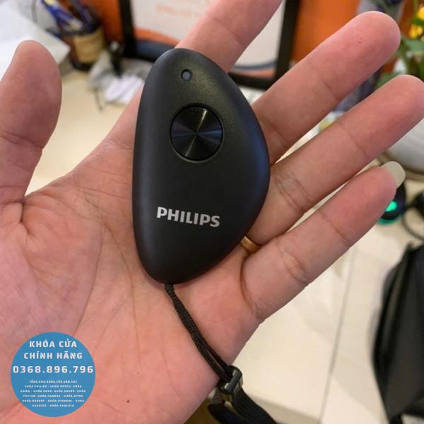 Khóa cửa vân tay Philips DDL611S 5HBS - lắp đặt thực tế