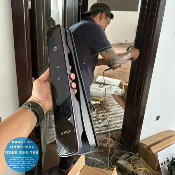 Khóa cửa Bosch EL800FV face ID - lắp đặt thực tế
