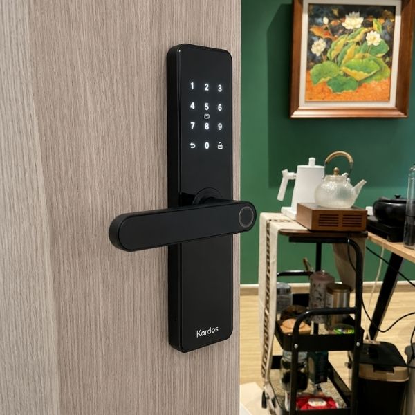 Khóa cửa vân tay Kardos SmartLock G13 Đen (Chỉ lắp cửa mới) - mặt sau