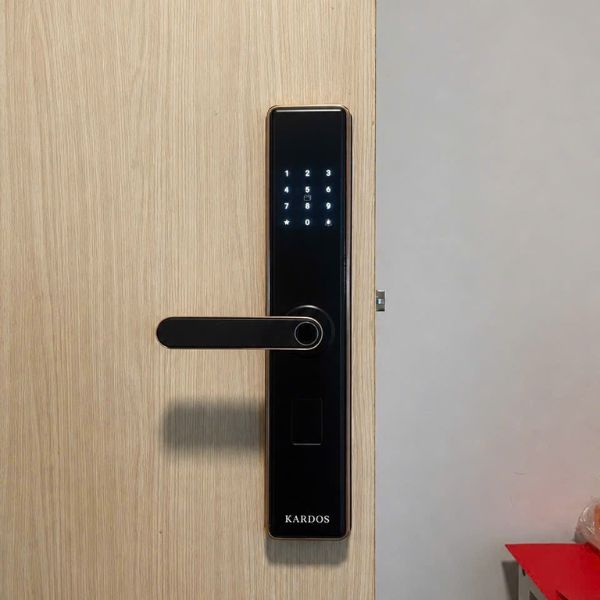 Khóa cửa vân tay Kardos SmartLock G63 Viền Đồng - mặt sau