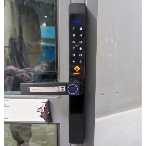 Khóa cửa vân tay cửa nhôm Hubert HBCN39 App Wifi chính hãng tại HCM
