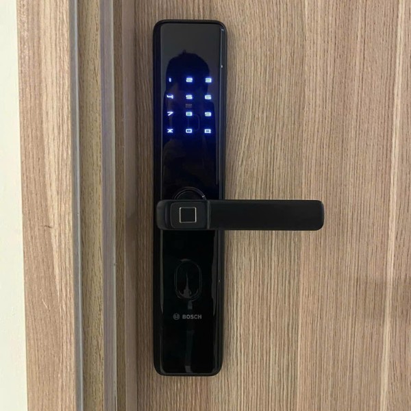 Khóa cửa vân tay Bosch ID30 chính hãng tại HCM