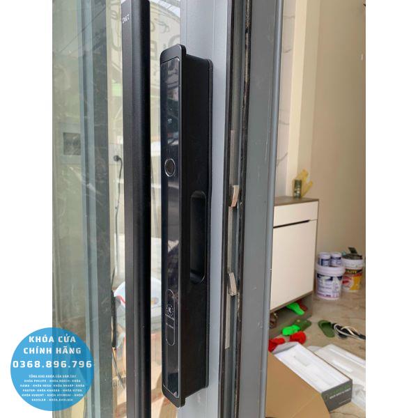 Khóa cửa nhôm Kassler KL599AT - lắp đặt thực tế