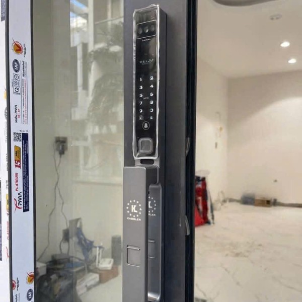 Khóa cửa nhôm Kassler KL599 CNC 02 - lắp đặt thực tế
