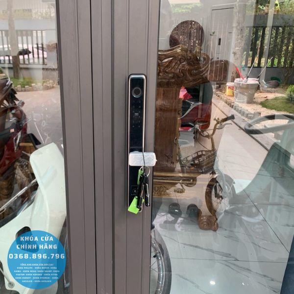 Khóa cửa nhôm Kassler KL599I app wifi - mặt sau