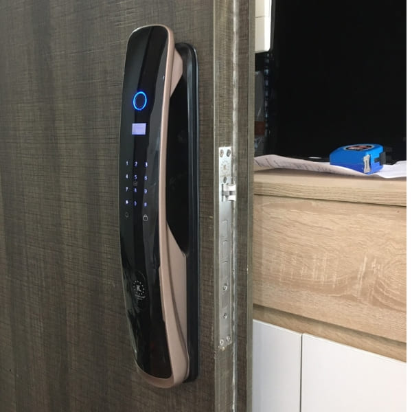 Khóa cửa vân tay Kassler KL 878SB chính hãng