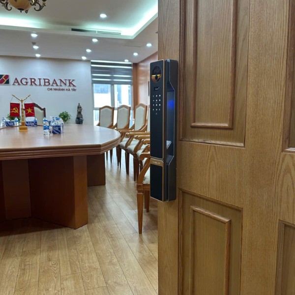 Khóa cửa vân tay Kassler KL 899 Plus