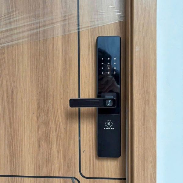 Khóa cửa vân tay Kassler KL567 CNC Black chính hãng