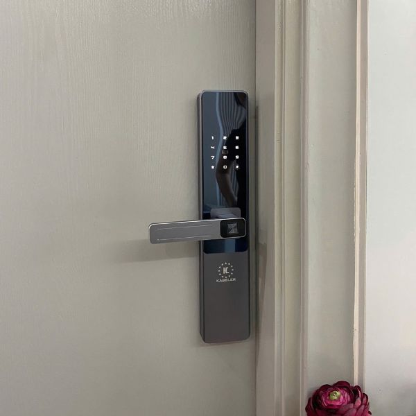 Khóa cửa vân tay Kassler KL567 CNC Gray chính hãng