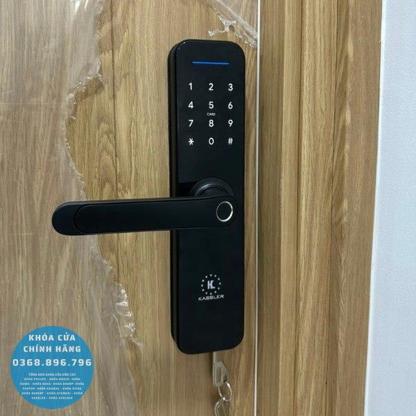 Khóa cửa vân tay Kassler KL668 Black App Wifi  - mặt sau