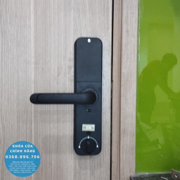 Khóa cửa vân tay Kassler KL668 Black App Wifi  - phụ kiện