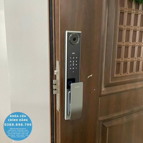 Khóa cửa vân tay Kawa KT99C camera full HD - mặt sau