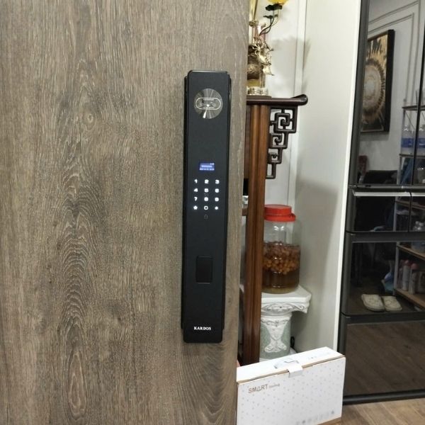 Khóa cửa vân tay Kardos SmartLock X5 Pro Face ID 3D - mặt sau